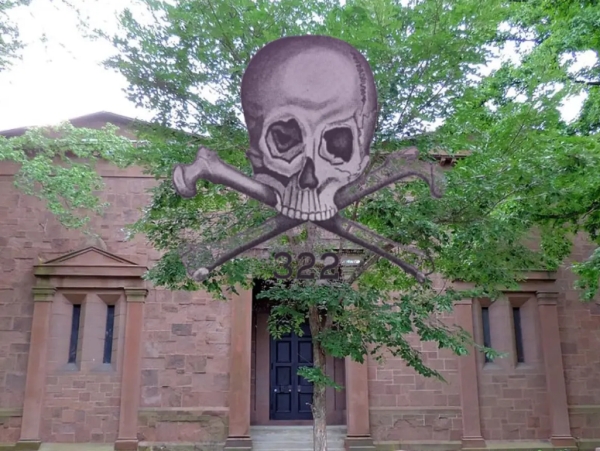 skull and bones yale